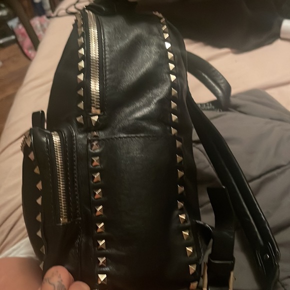 Valentino Garavani Leather ROCKSTUD Backpack - Picture 3 of 8